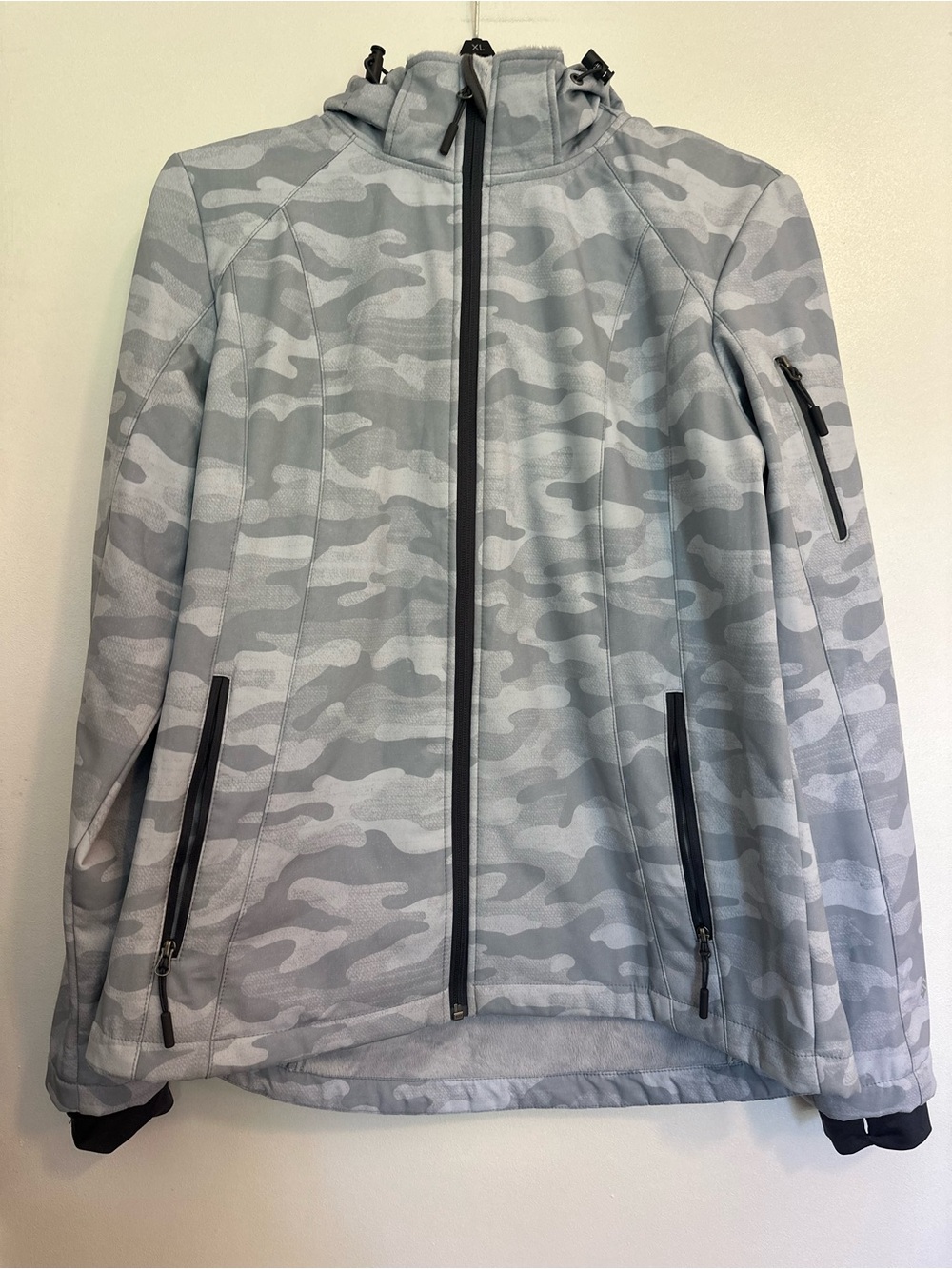 Free Country Light Gray Camo Hooded Windbreaker